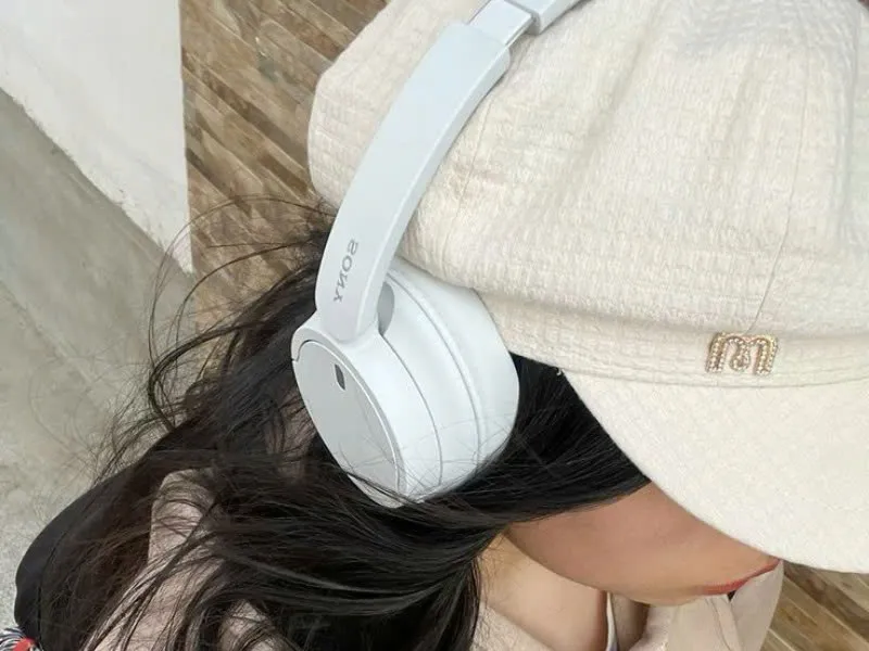 Sony WH-CH720N có thiết kế và mức giá rẻ phù hợp với HSSV